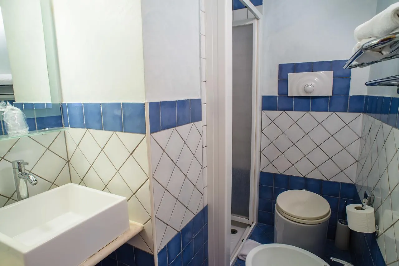 Hotel Villa Mare Altavilla Milicia 3*,